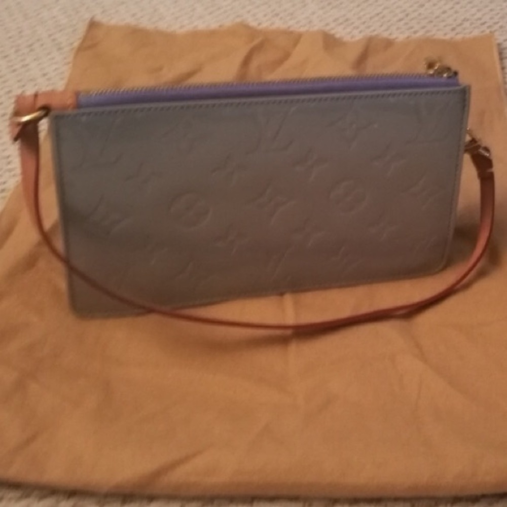 Louis Vuitton Vernis Pochette
